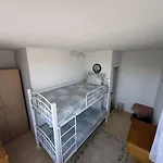 етаж от къща - желкови בית הארחה *