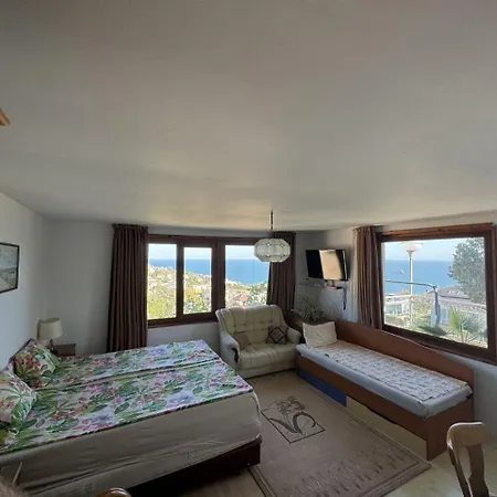 етаж от къща - желкови 바르나